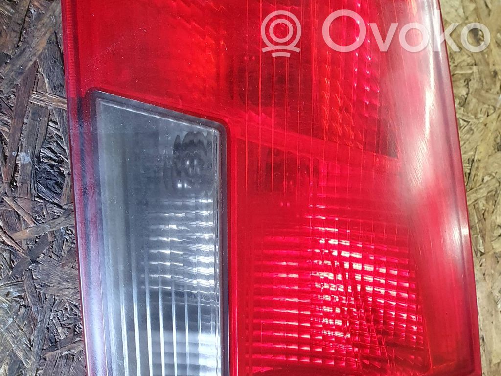 Opel Vectra C Lampy tylnej klapy bagażnika 