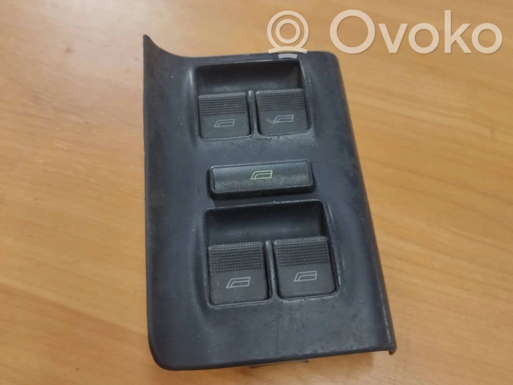 Audi A4 S4 B5 8D Electric window control switch 