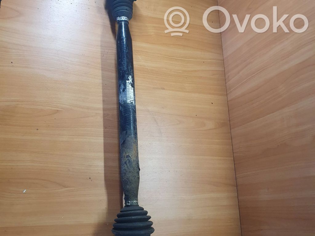 Volkswagen Golf V Priekinis pusašis 