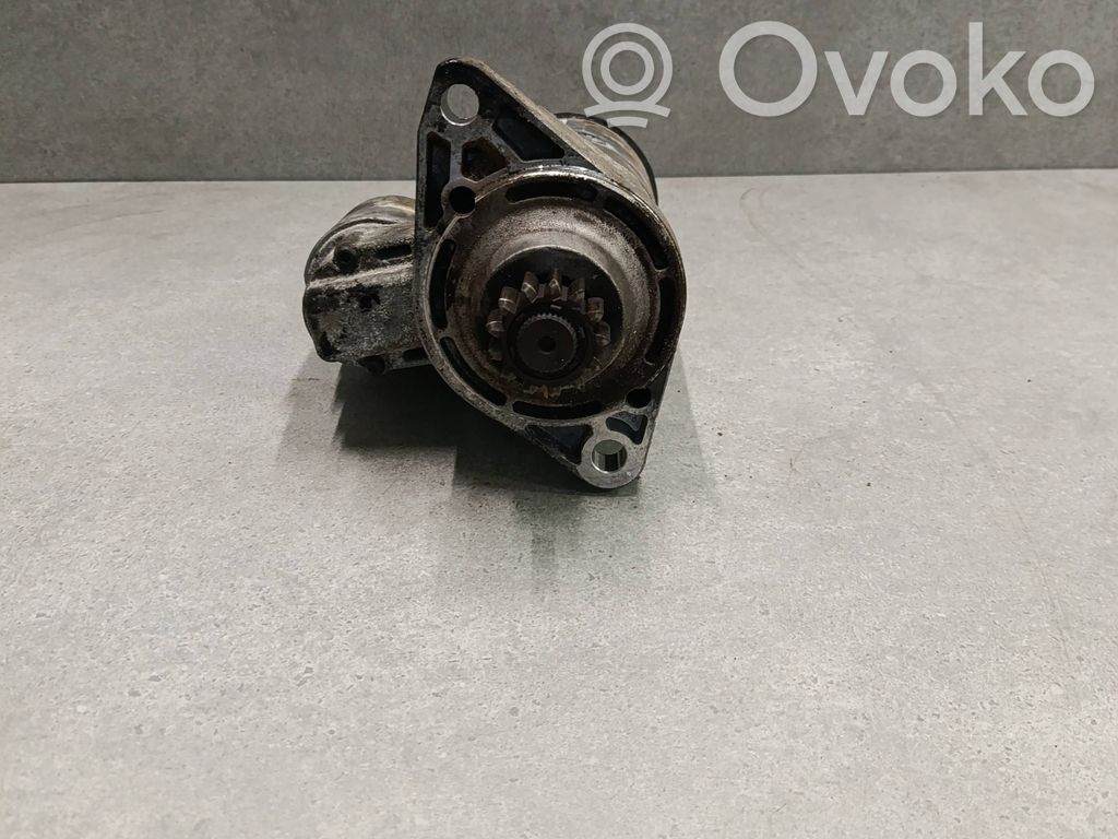 Volkswagen PASSAT B7 Starter motor 