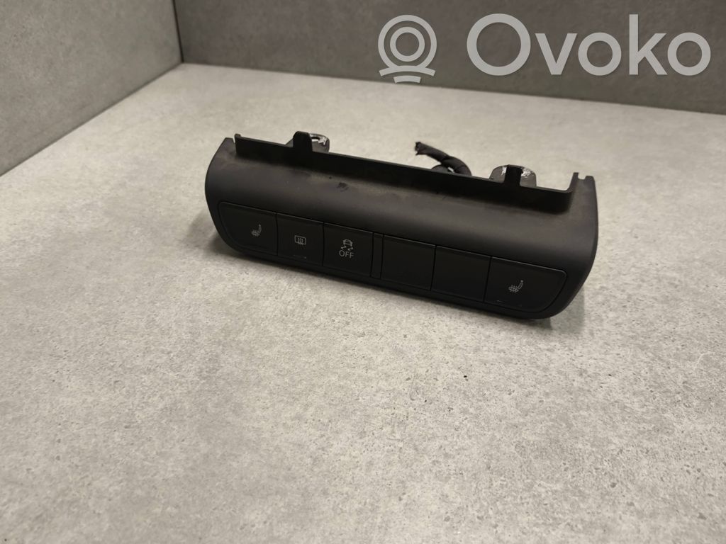 Audi A1 Seat heating switch 