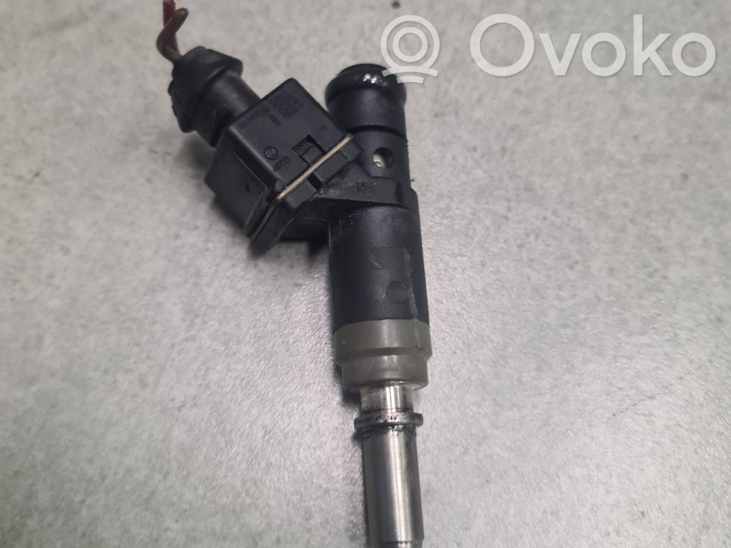 BMW 1 E81 E87 Fuel injector 