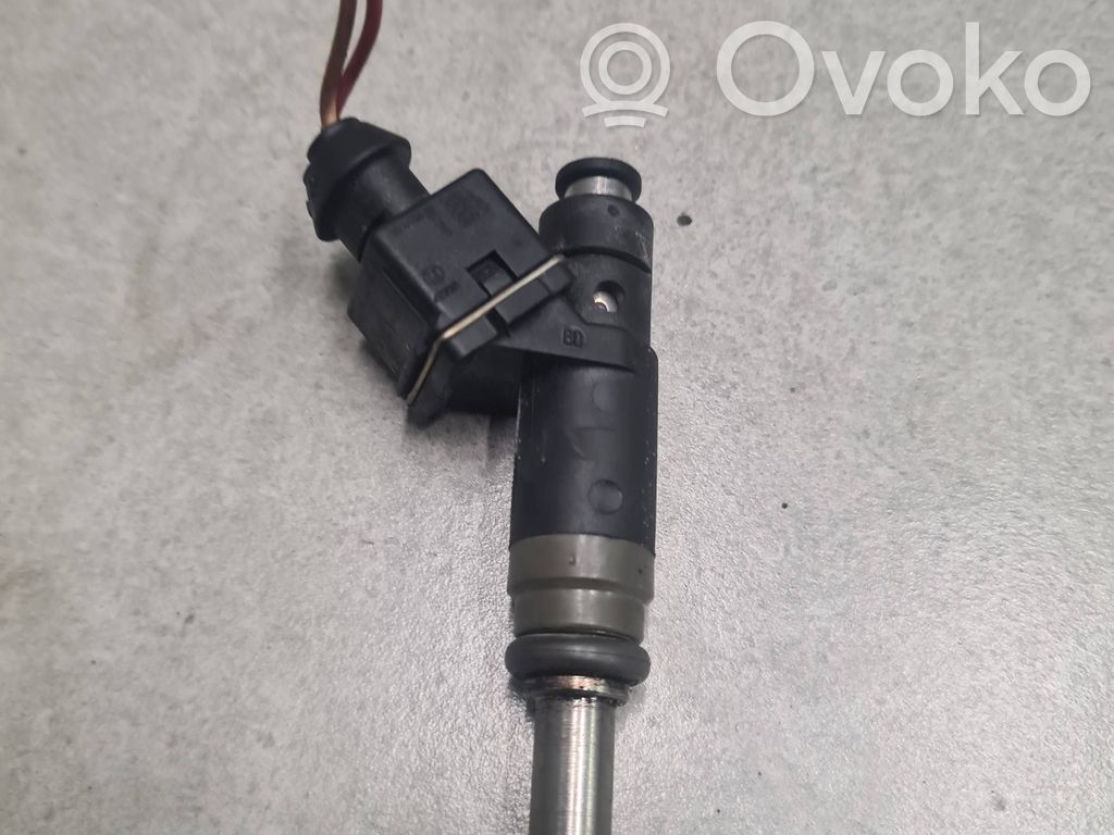 BMW 1 E81 E87 Fuel injector 