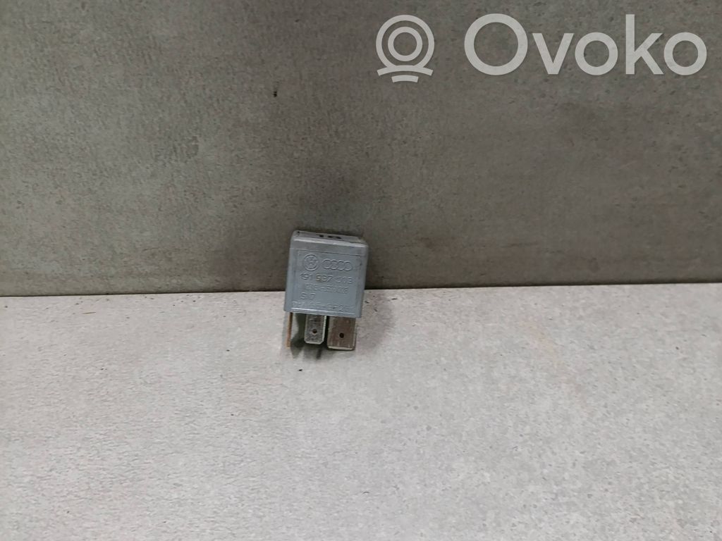 Volkswagen PASSAT B6 Other relay 