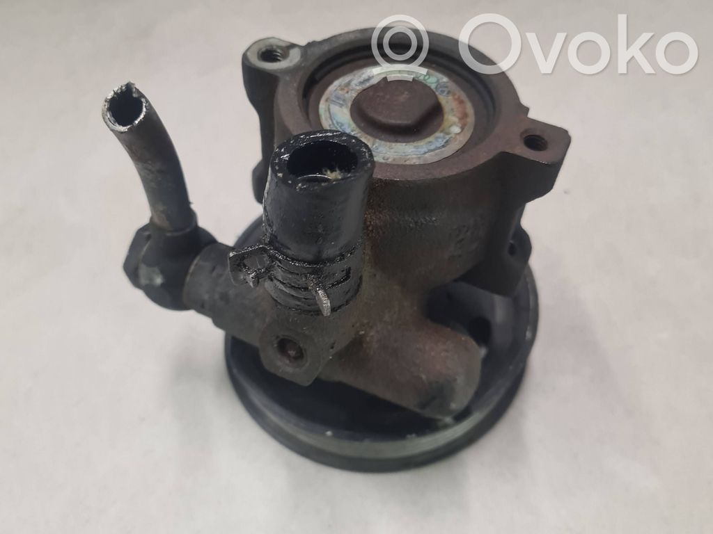 Opel Vectra B Power steering pump 