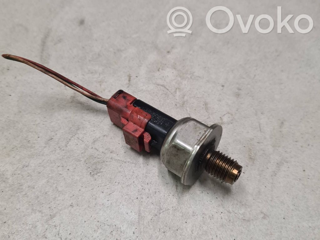 Ford Mondeo MK IV Fuel pressure sensor 