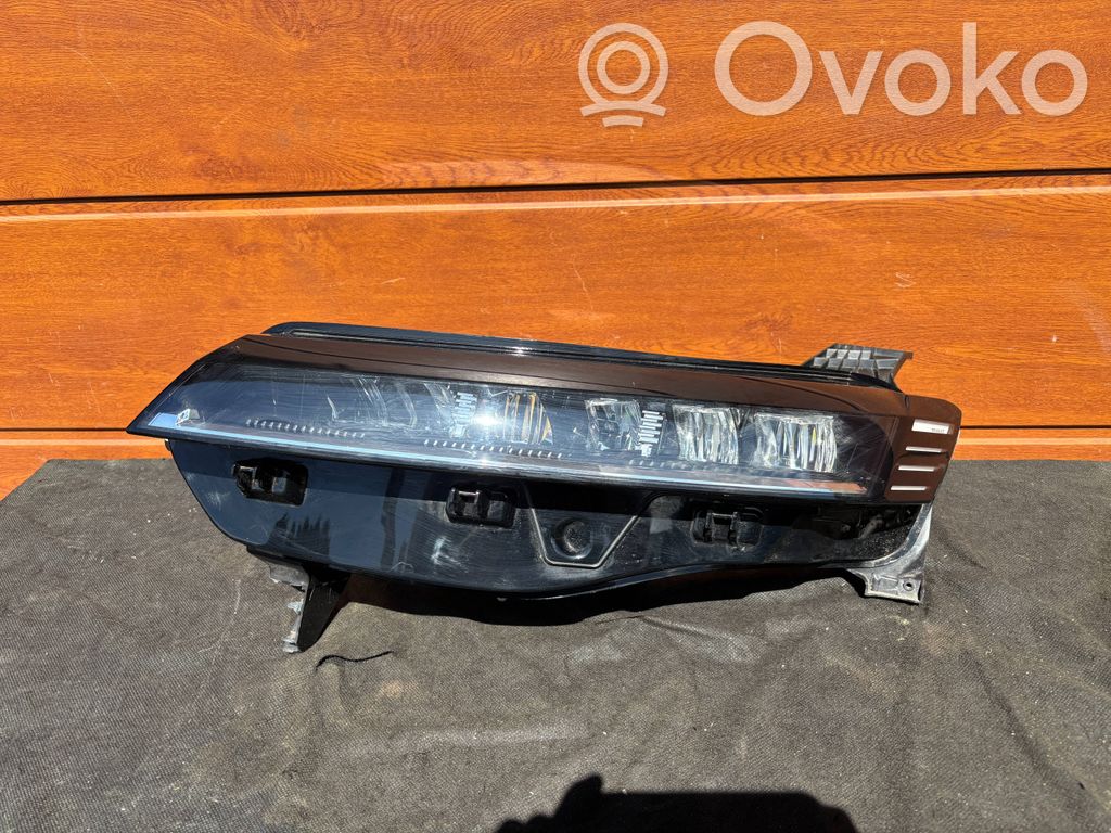 Renault Megane E-Tech Headlight/headlamp 