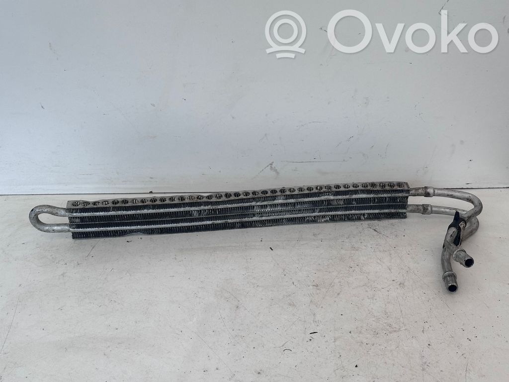 BMW 3 E92 E93 Vairo stiprintuvo radiatorius 