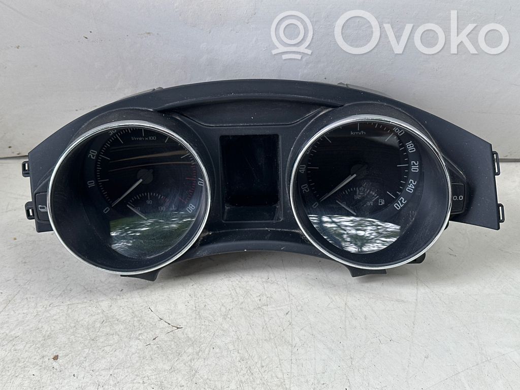 Skoda Superb B6 (3T) Vitezometru (grup de instrumente) 