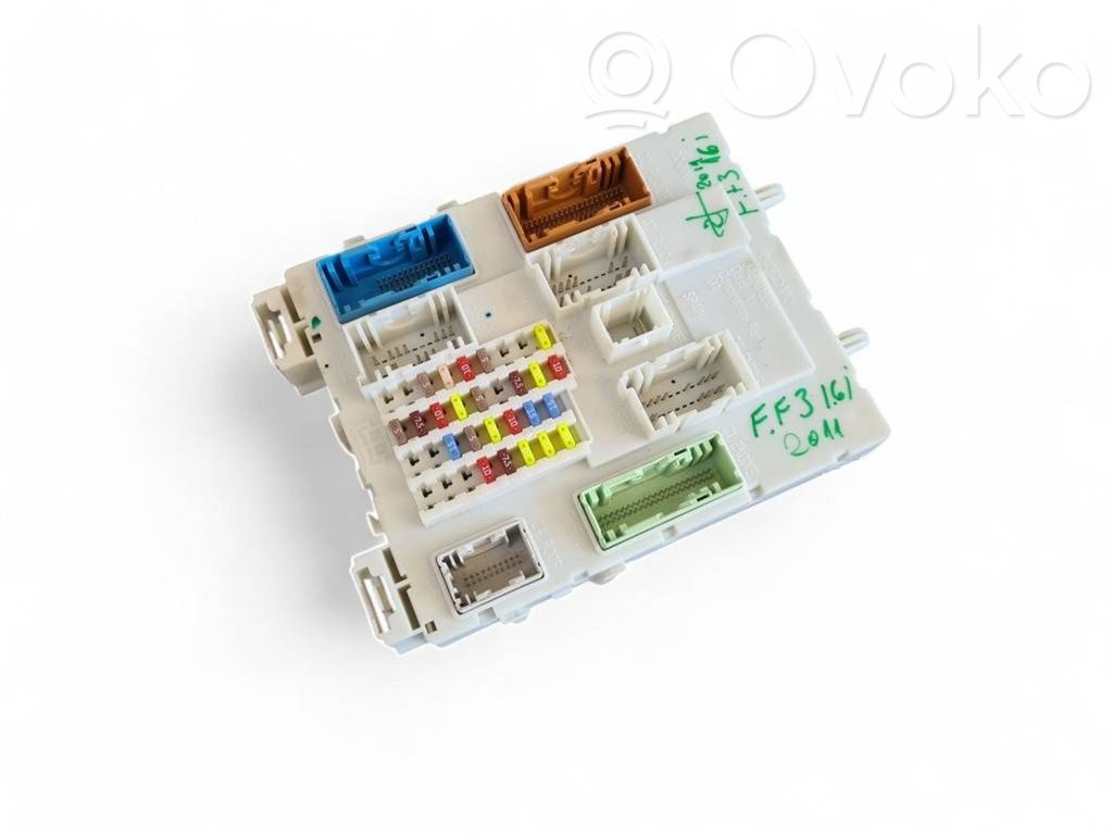 Ford Focus Comfort/convenience module 