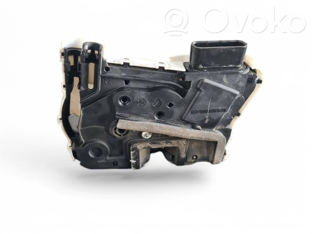 Front door lock   C00083120