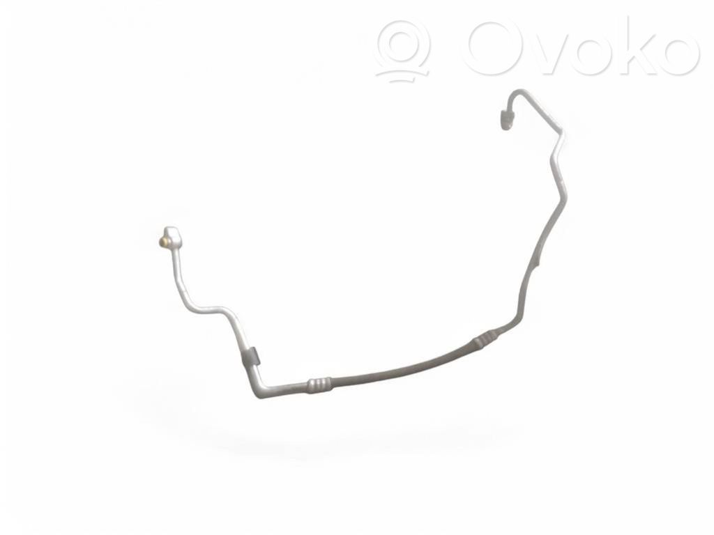 BMW 1 E81 E87 Ilmastointilaitteen putki (A/C) 
