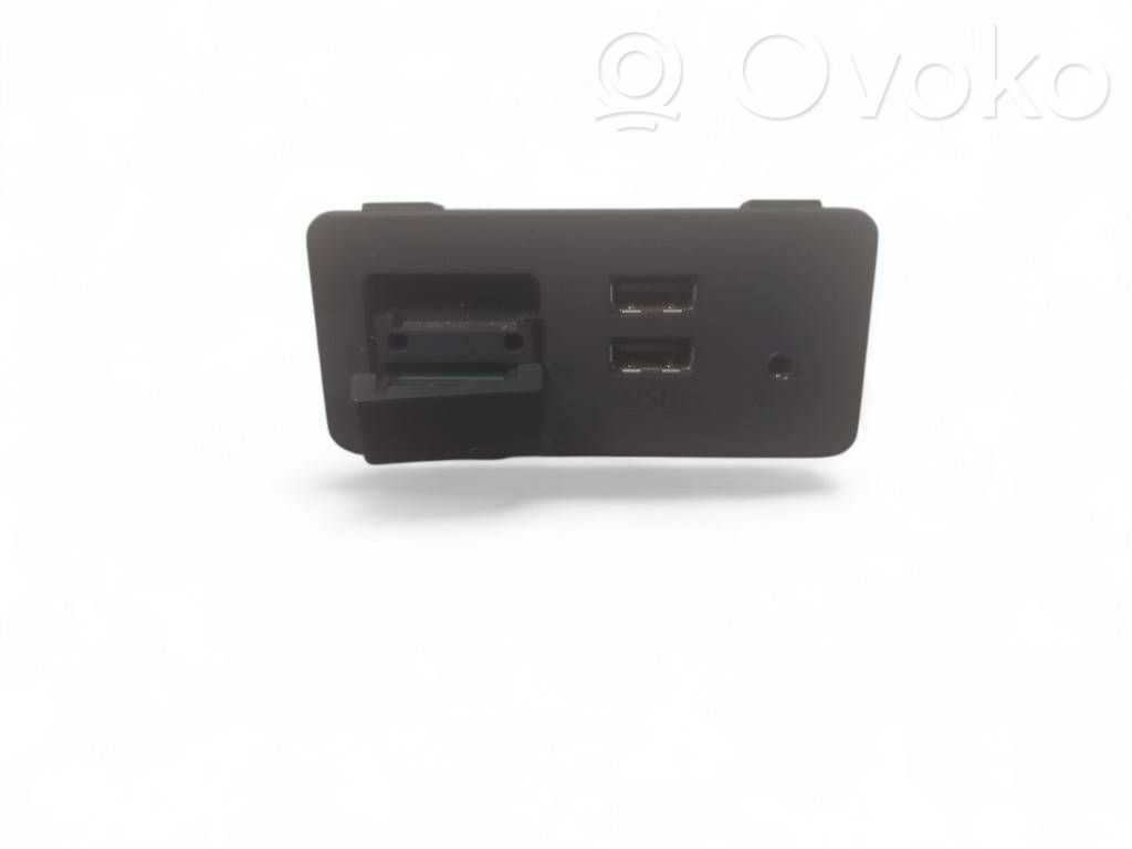 Mazda CX-3 USB socket connector 