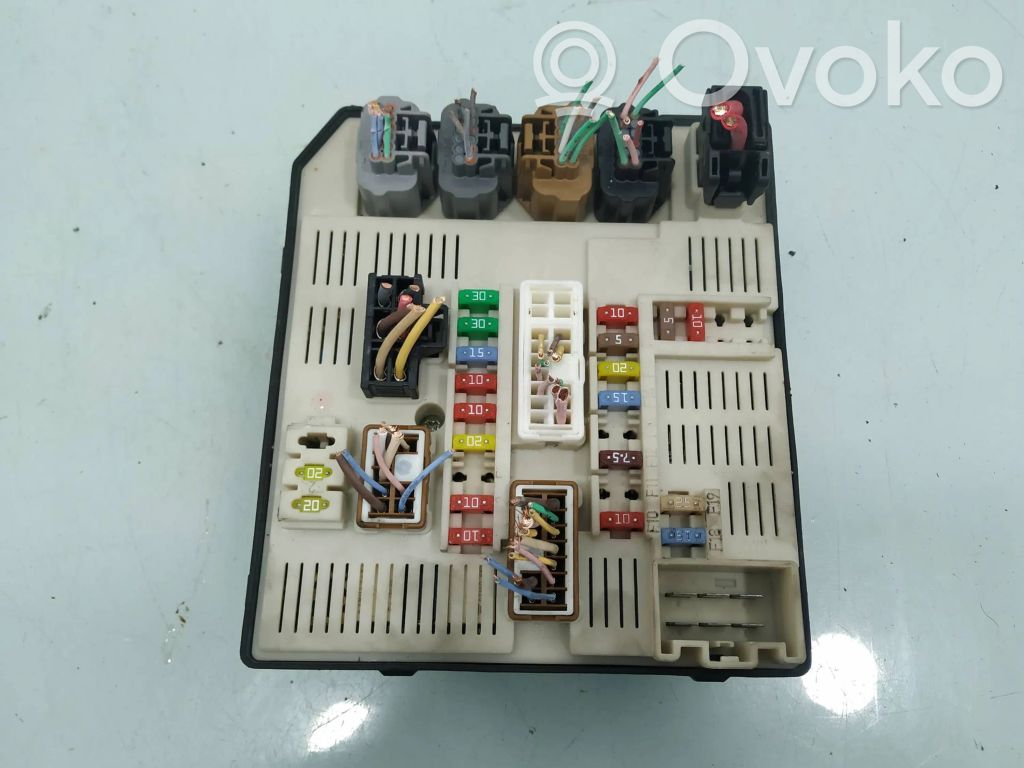 Renault Laguna III Fuse module 