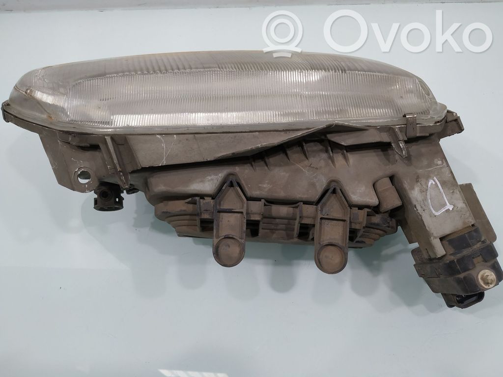 Renault Laguna I Lampa przednia 