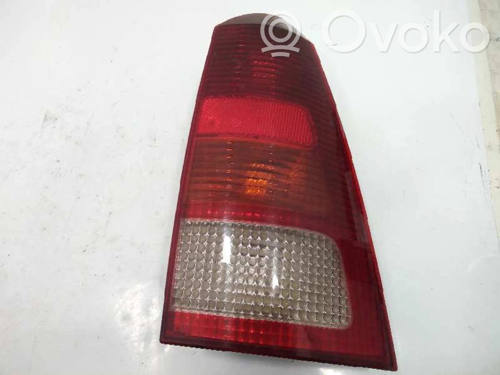 Ford Focus Aizmugurējais lukturis virsbūvē 