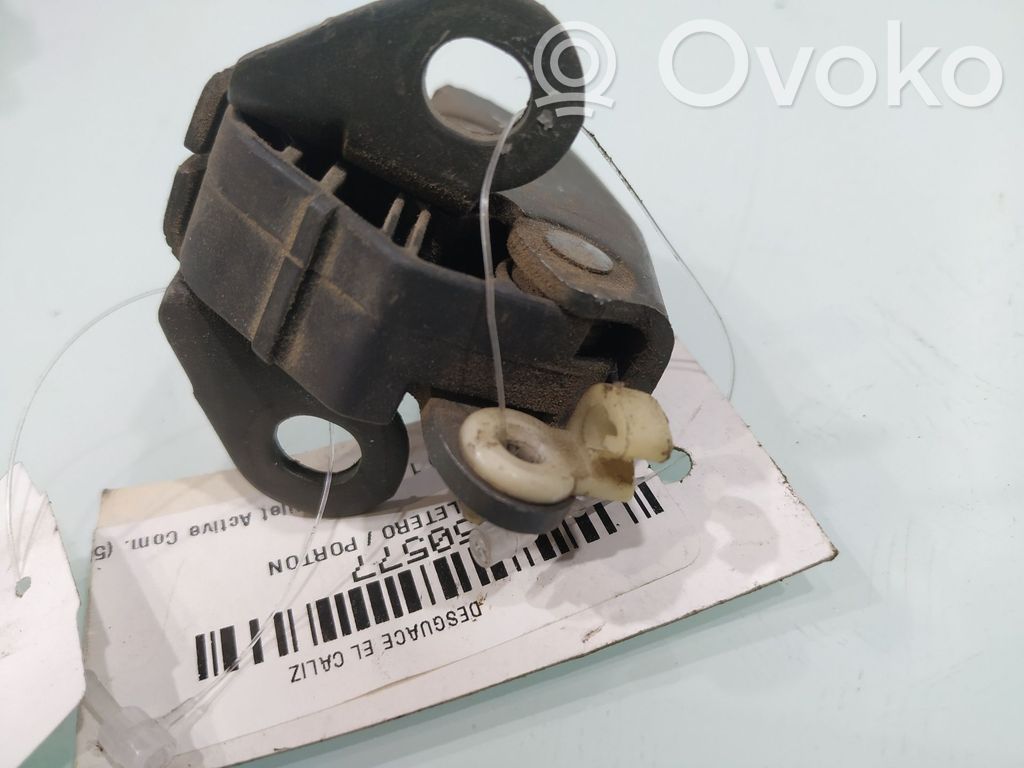 Fiat Doblo Takaluukun lukon salvan moottori 