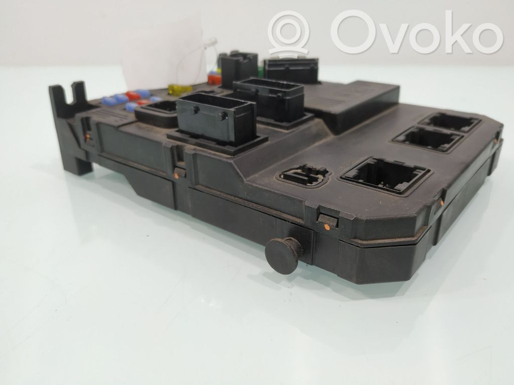 Peugeot 1007 Fuse module 