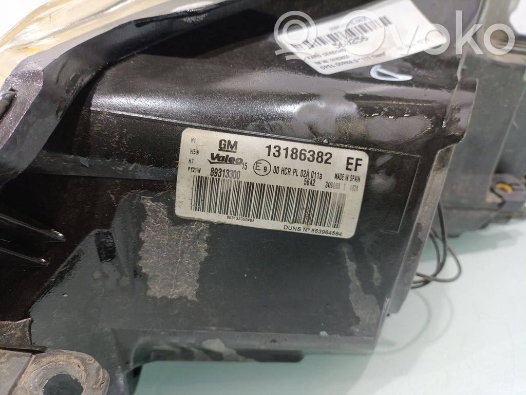 Opel Corsa D Priekinis žibintas 