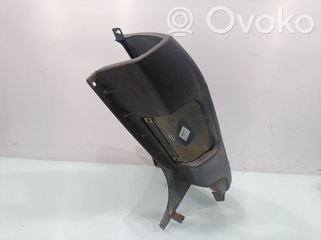 Opel Vivaro Revestimiento de la esquina del parachoques trasero 