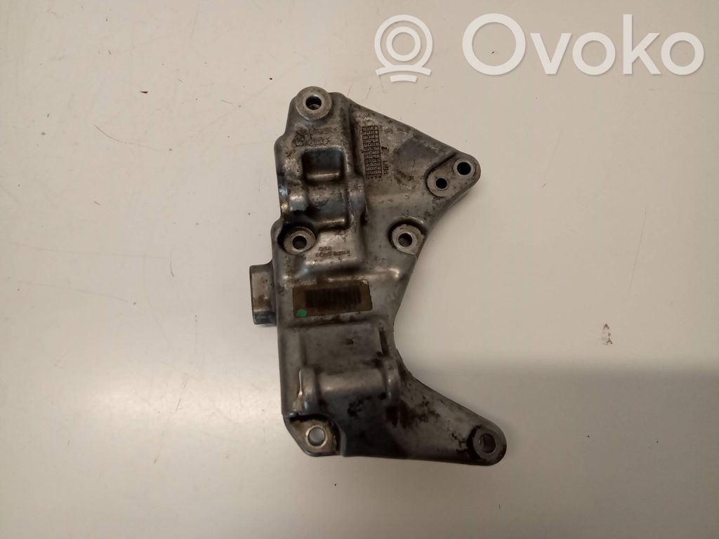 Generator/alternator bracket   31401932