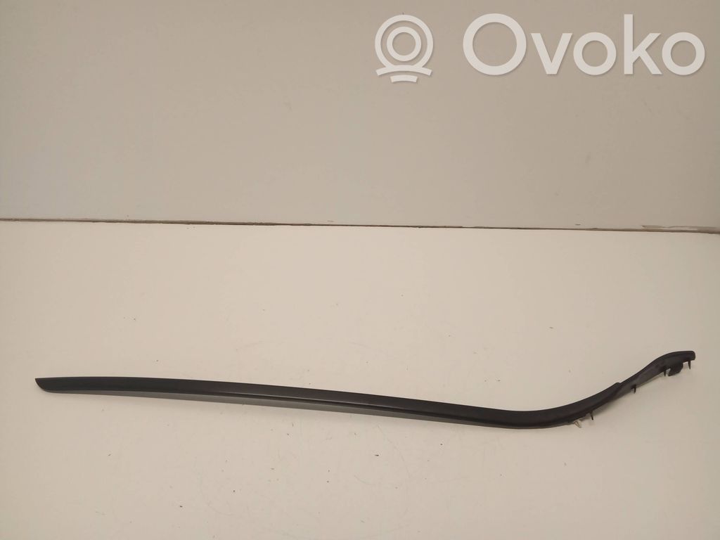 Volvo XC60 Windshield trim 
