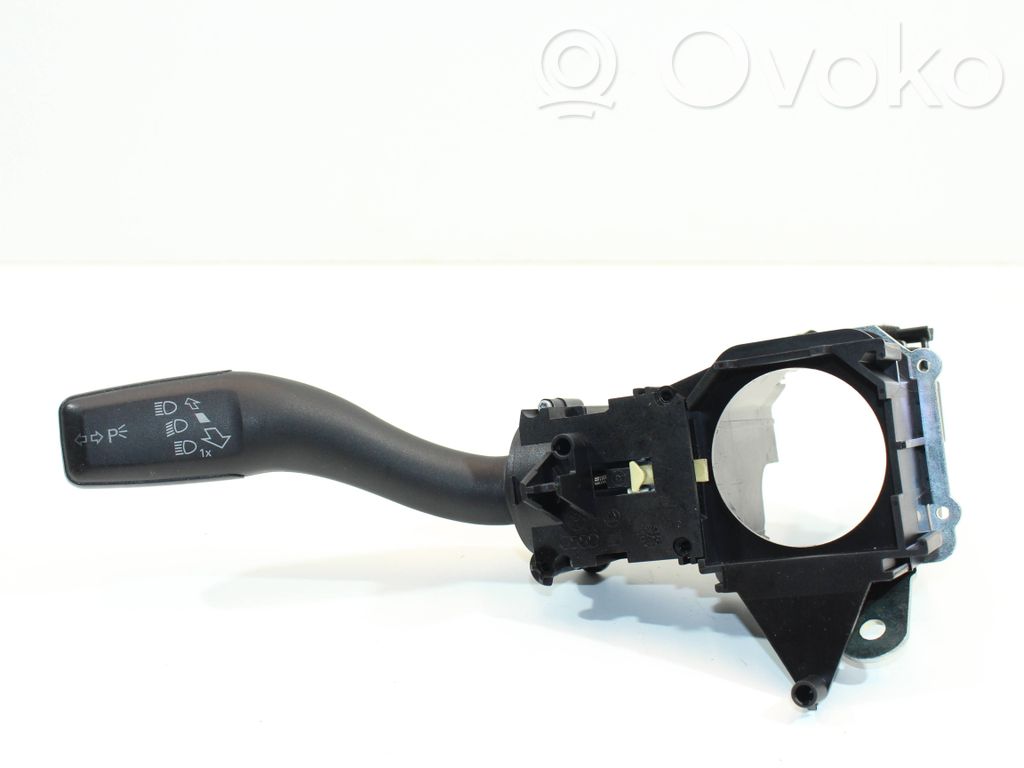 Commodo de clignotant   4E0953513G,CZK0310002264