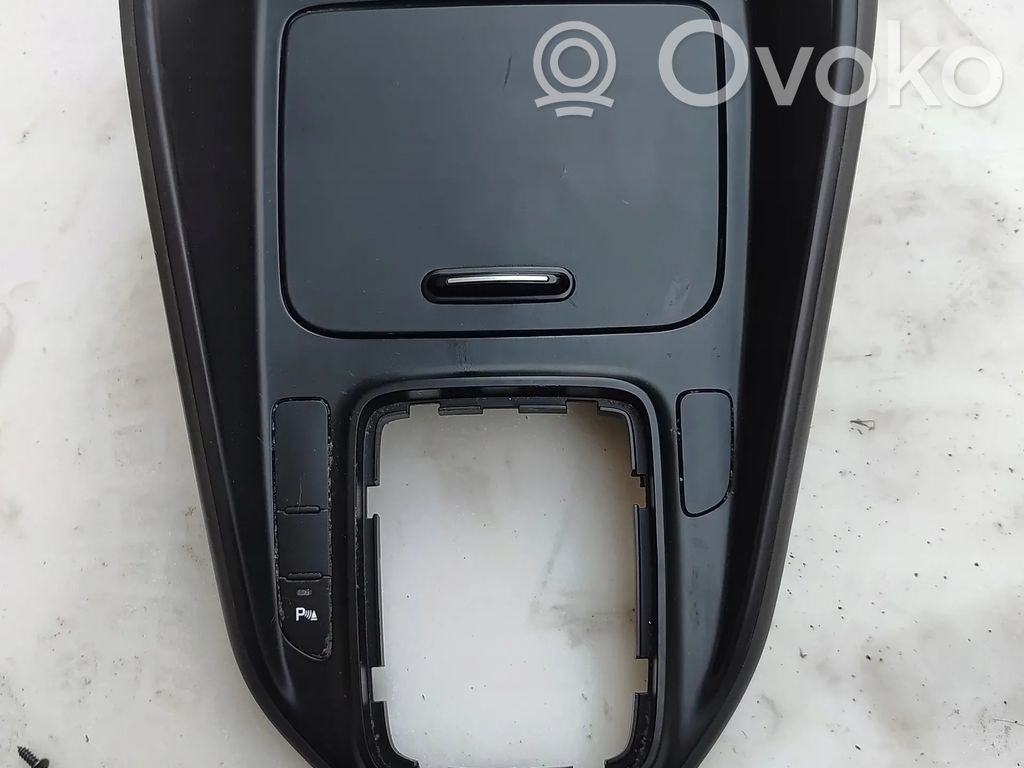 KIA Carens IV Schowek tunelu środkowego 