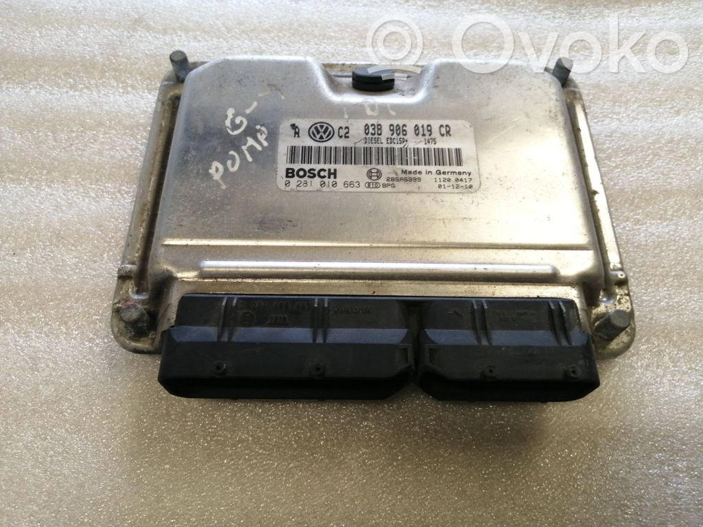 Volkswagen Golf IV Engine control unit/module 