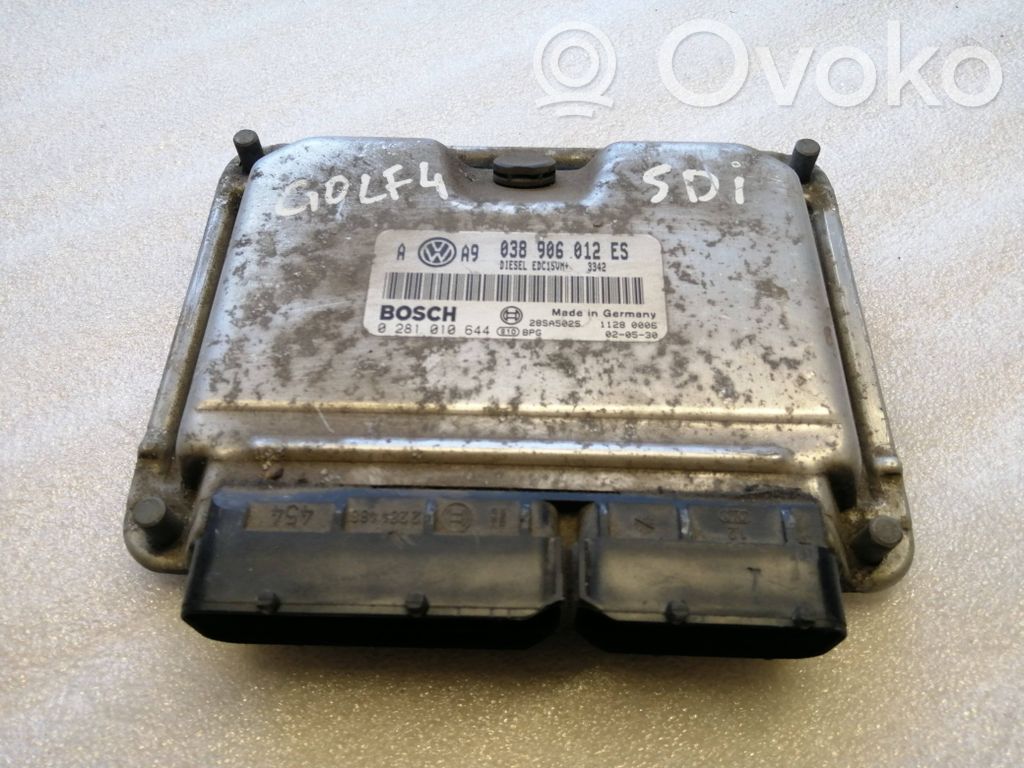 Volkswagen Golf IV Engine control unit/module 