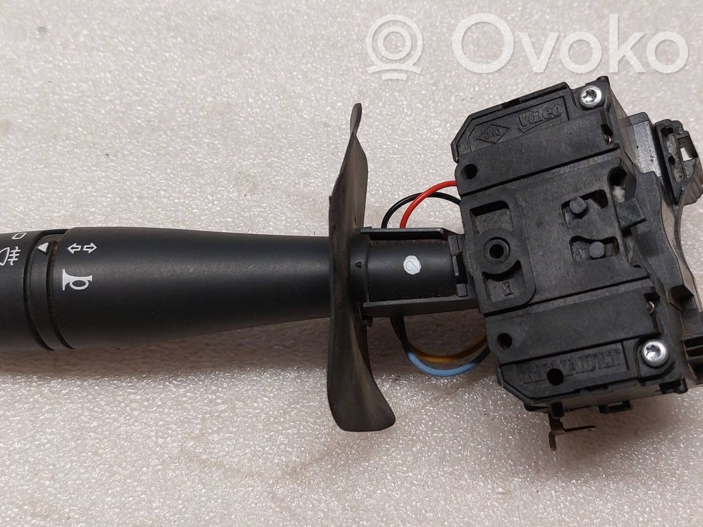 Dacia Sandero Wiper control stalk 