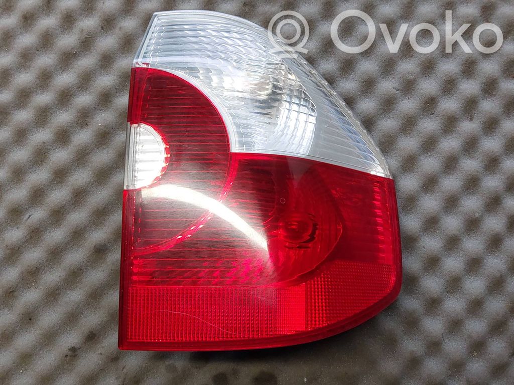 BMW X3 E83 Galinis žibintas kėbule 