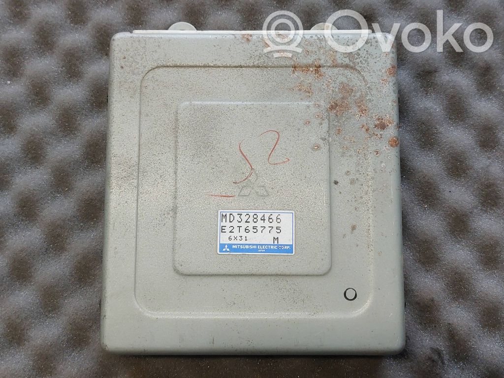 Engine control unit/module   MD328466,E2T65775,6X31
