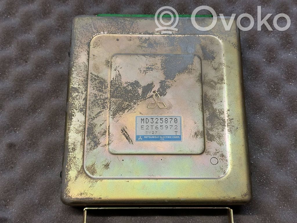 Engine control unit/module   MD325870,E2T65972,5Y27