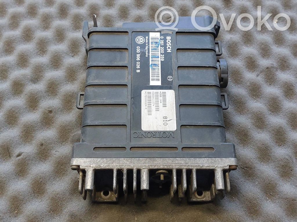 Volkswagen Polo II 86C 2F Engine control unit/module 
