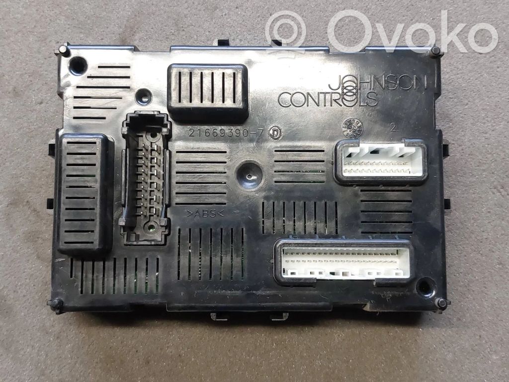 Renault Clio III BSM Control unit 