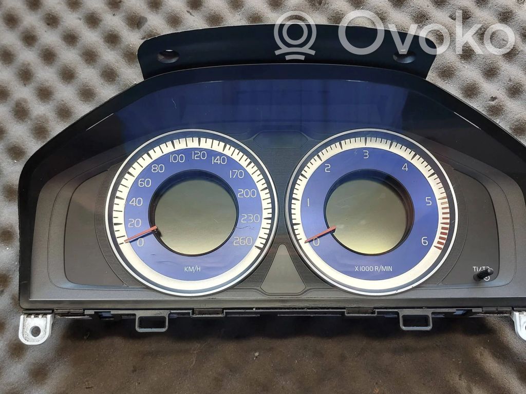 Volvo XC60 Speedometer (instrument cluster) 