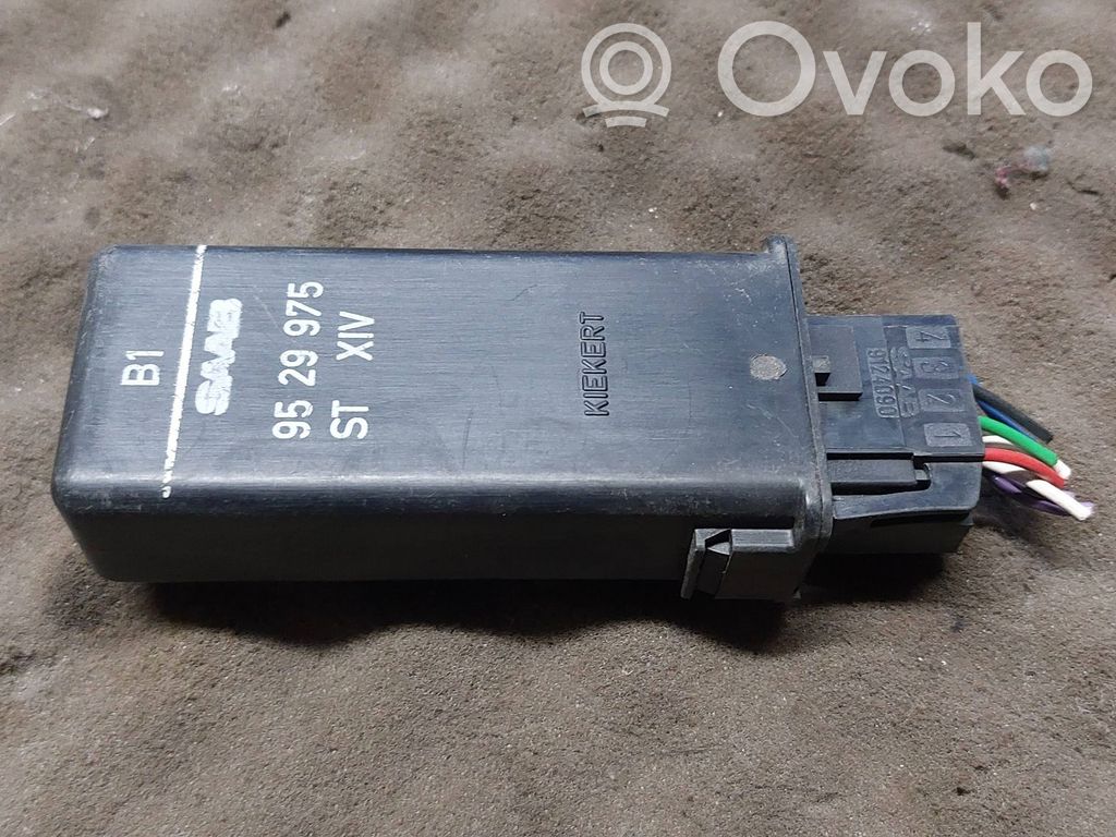 Saab 9000 CD Central locking relay 