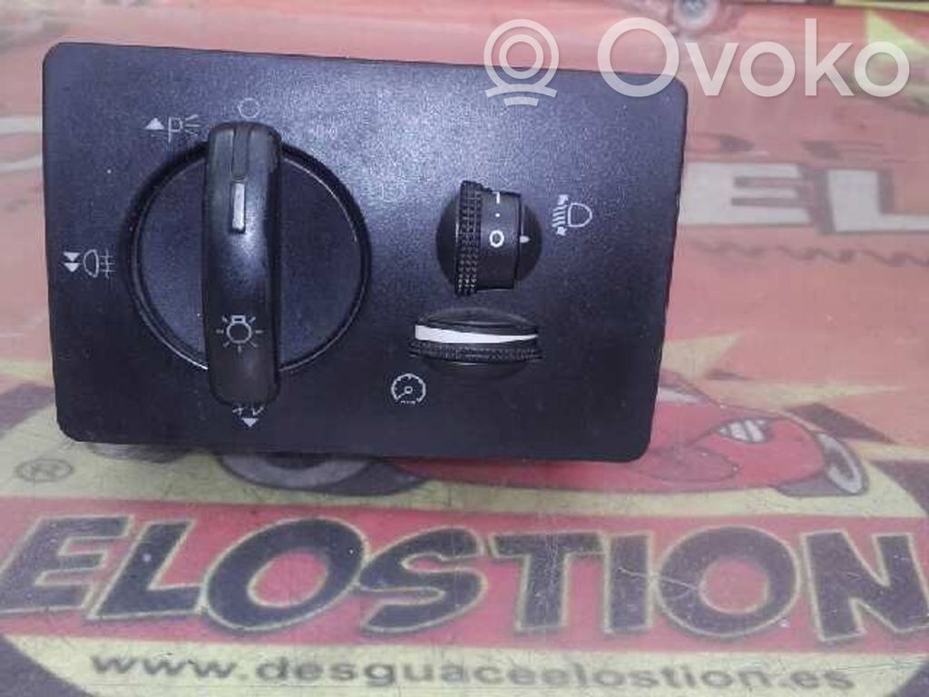 Panelės apšvietimo reguliavimo jungtukas   4M5T13A024AA