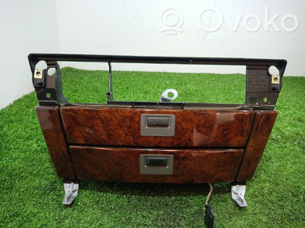 Ashtray (front)   51457032886918,12145100,51457032886900