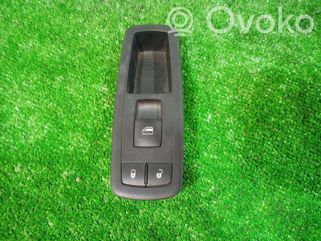 Electric window control switch   68029178,68029178,68029178