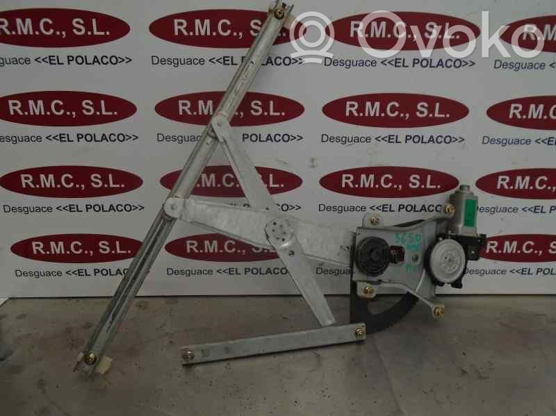 Regulador manual de la ventanilla delantera