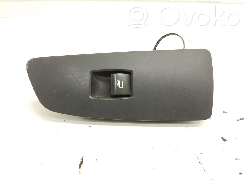 BMW 1 E81 E87 Electric window control switch 