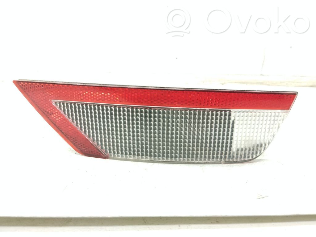 Peruutusvalo   8V4115K272