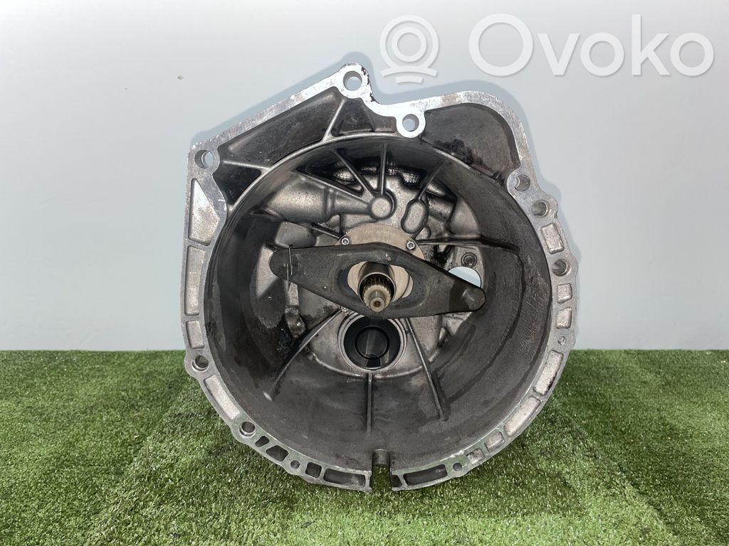 Mechaninė 5 pavarų dėžė   JER