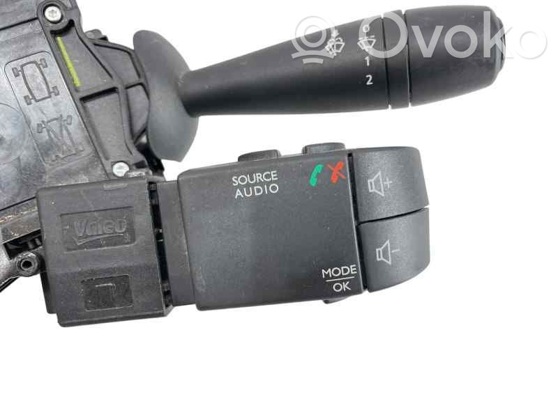 Interruptor de control multifunción   255676020R,8201168003