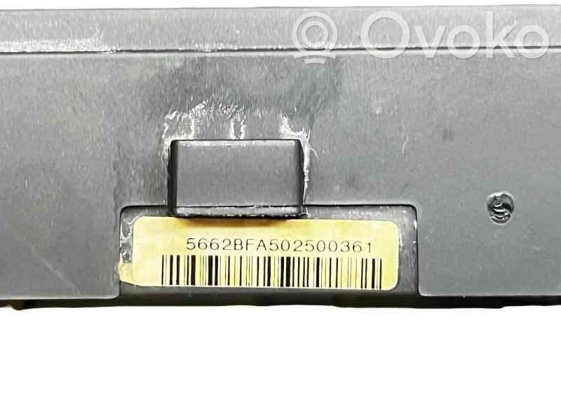 BMW X6 E71 Garso reguliavimo jungtukas 