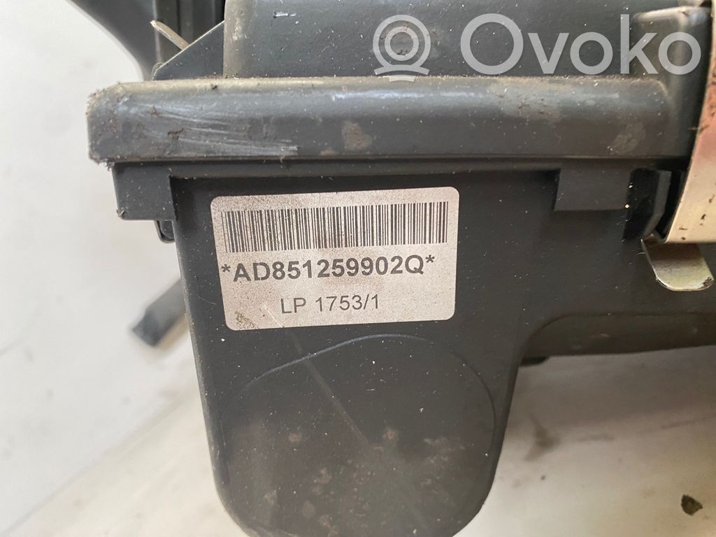 Air filter box   8512599,LP17531