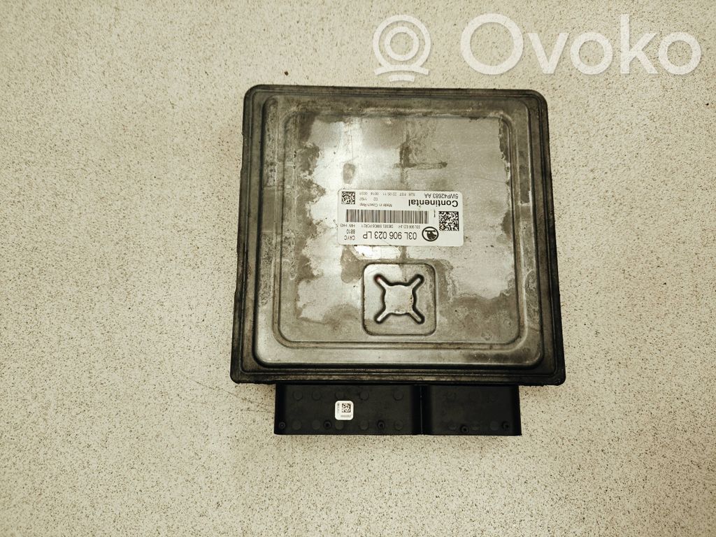 Skoda Octavia Mk2 (1Z) Engine control unit/module 