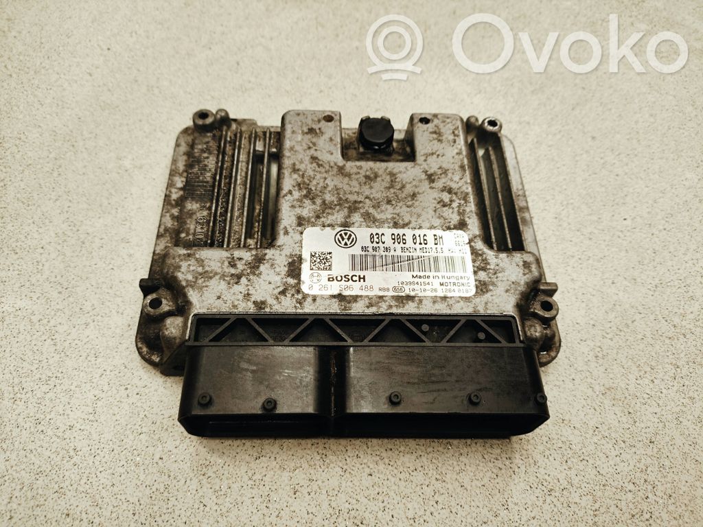Volkswagen Golf VII Engine control unit/module 